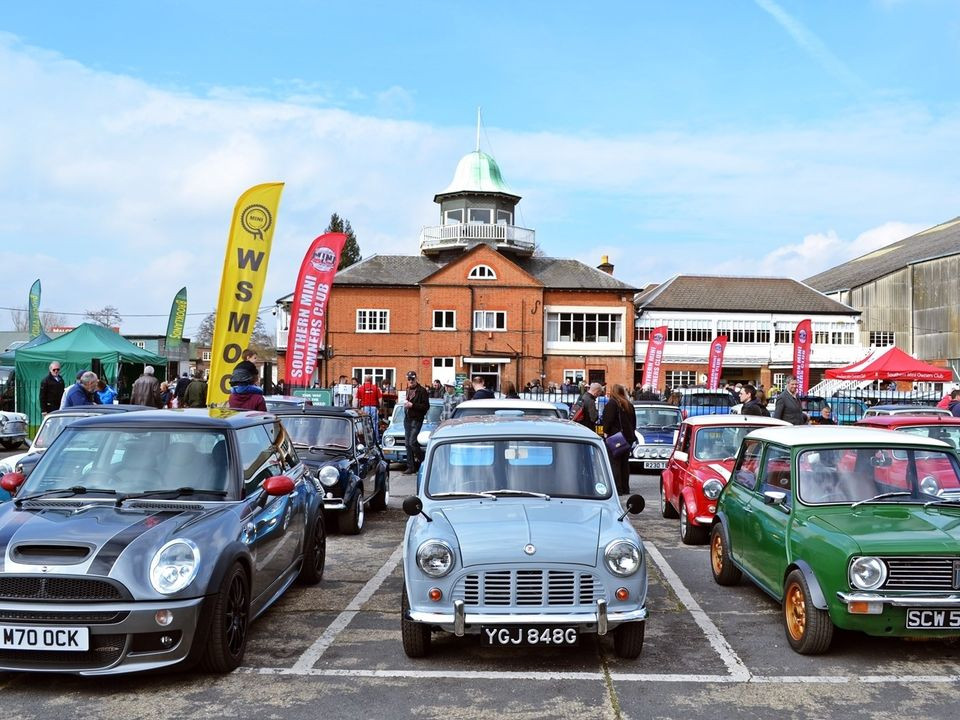 Brooklands Mini Day Mini Owners Club